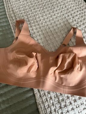 Soft Support Wireless Bra in tan